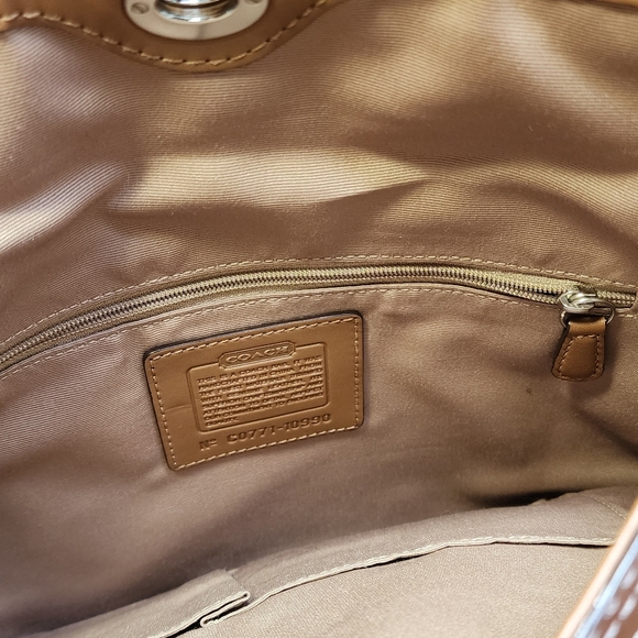 Coach Chelsea Optic Signature C w braided Tan Leather Hobo, turnlock MINT Cond. - Picture 16 of 17